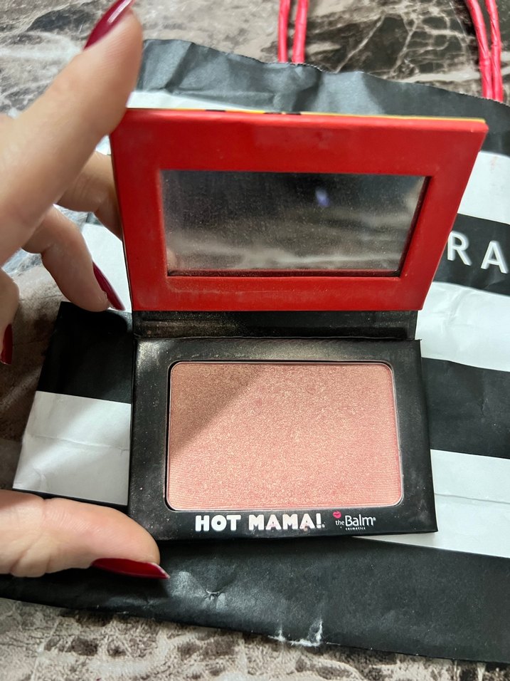 the balm Hot Mama Allık - Görsel 4