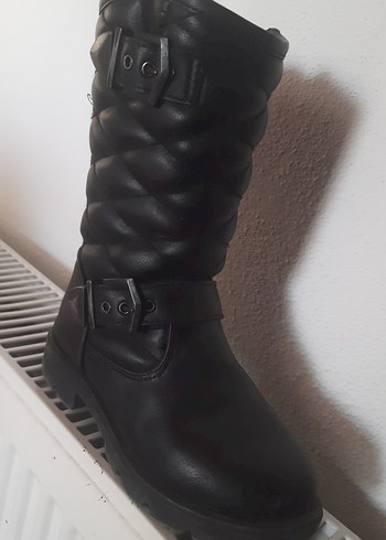 Kızlar İçin Siyah Deri Biker Bot
az kullanılmış - Görsel 2