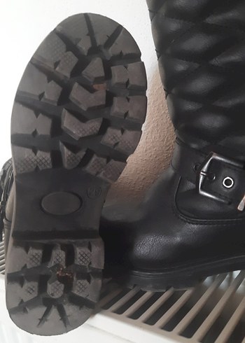 Kızlar İçin Siyah Deri Biker Bot
az kullanılmış - Görsel 3