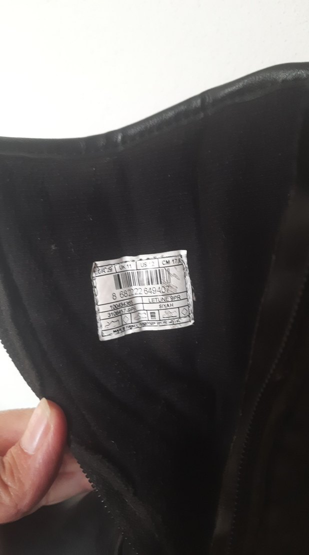 Kızlar İçin Siyah Deri Biker Bot
az kullanılmış - Görsel 4