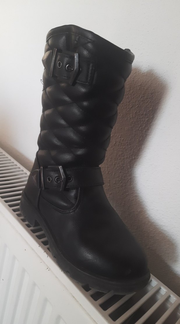 Kızlar İçin Siyah Deri Biker Bot
az kullanılmış - Görsel 2