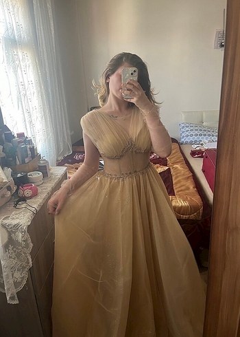 Bej Transparan Uzun Straplez Nişan Elbisesi - Görsel 3