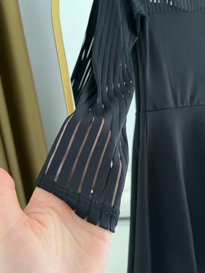 Siyah Piliseli Uzun Kollu Midi Triko Elbise - Görsel 4