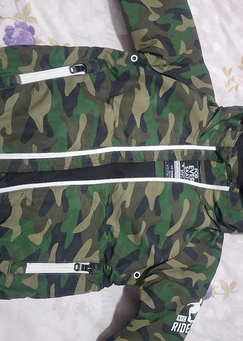 Erkek Çocuk Kamuflaj Kapüşonlu Fermuarlı Ceket - Görsel 2