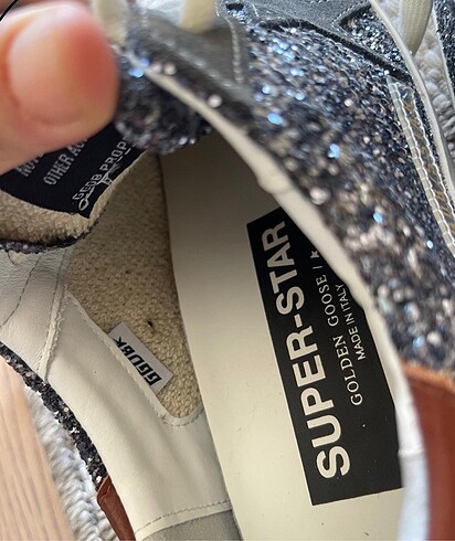 Golden Goose Deluxe Golden goose