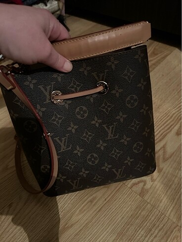 Beden kahverengi Renk Louis Vuitton neoneo bag askılı çanta