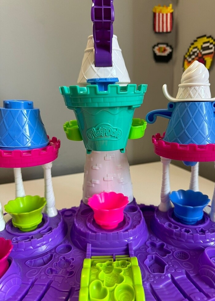 PLAY-DOH DONDURMA ŞATOSU - Görsel 3