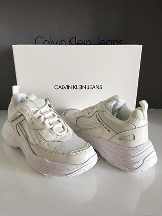 CALVİN KLEİN