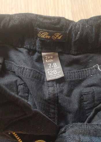 Kız Çocuk Siyah Düğmeli Kadife Pantolon - Görsel 3