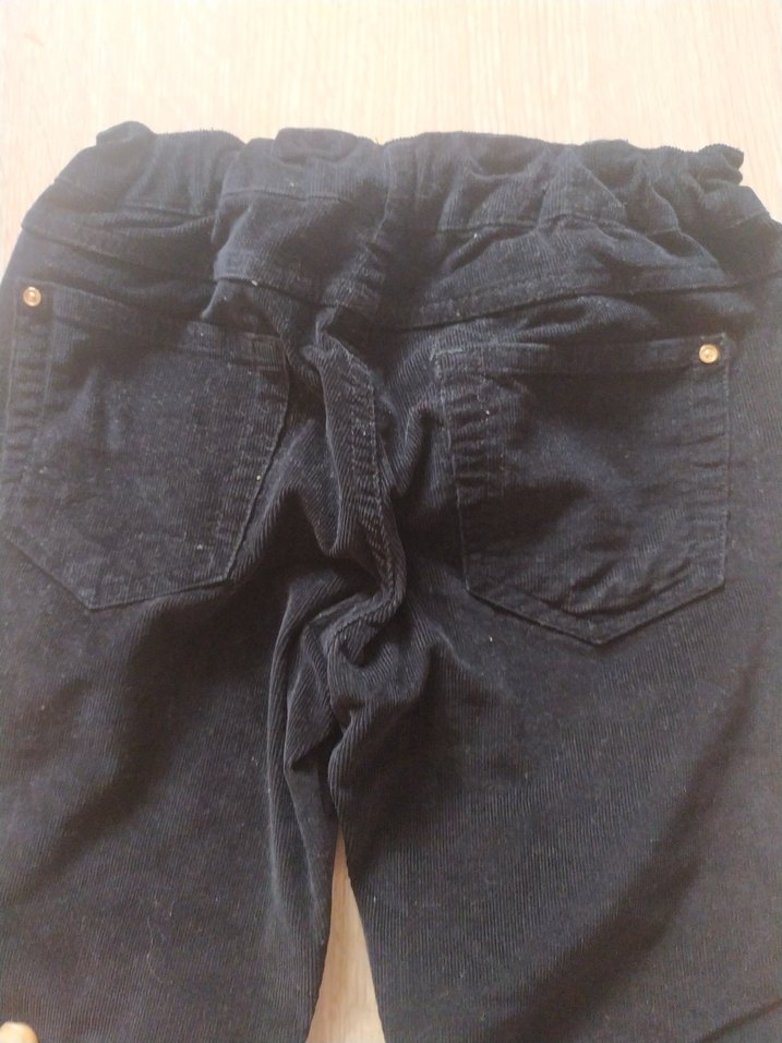 Kız Çocuk Siyah Düğmeli Kadife Pantolon - Görsel 5