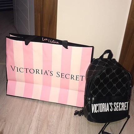 Victoria?s secret sirt cantasi