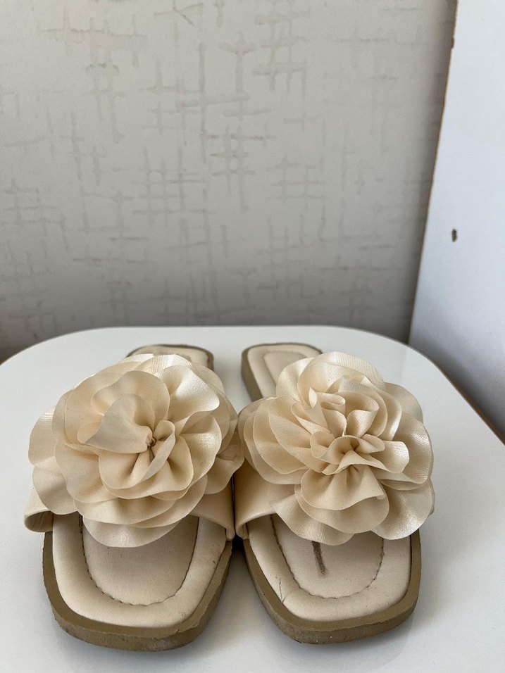 Kadın Krem  Terlik Çiçek Detaylı - Görsel 2