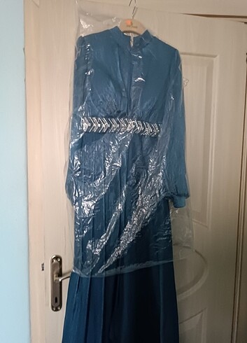 Bir defa giyilmiş temiz tesettür abiye - Görsel 4