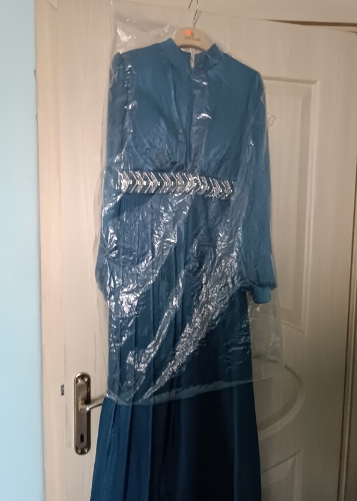 Bir defa giyilmiş temiz tesettür abiye - Görsel 4