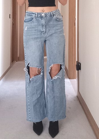 Yırtık Detaylı Wide Leg Jean