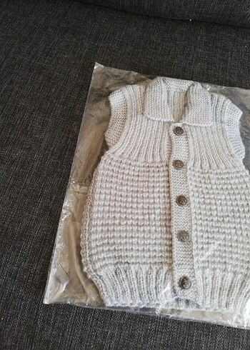 Gri Erkek Çocuk el Örgüsu yelek
