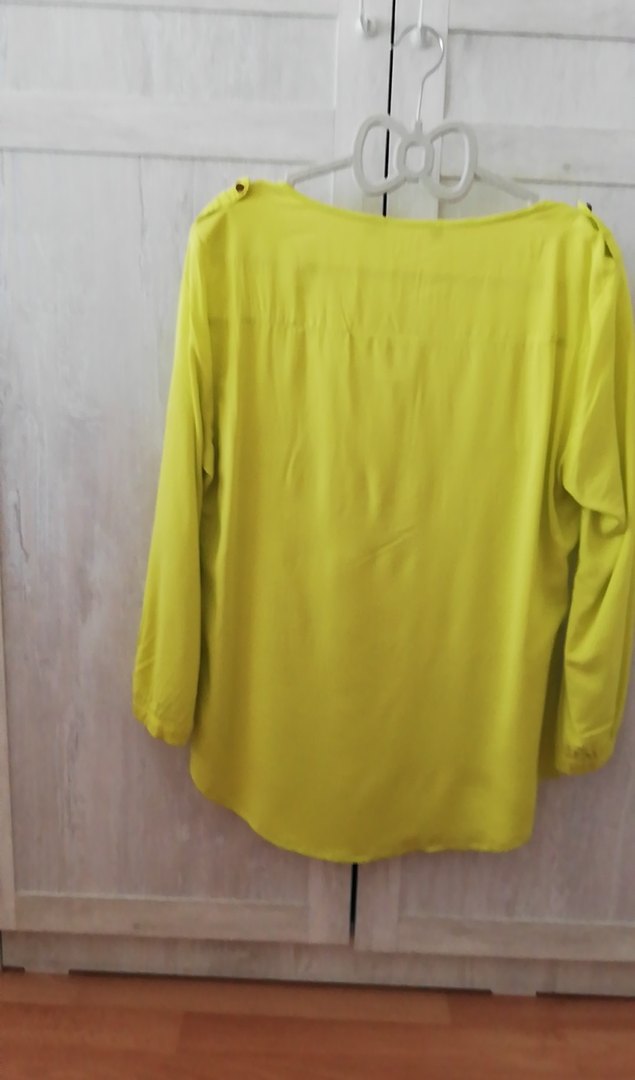 Sarı V Yaka Düğmeli Kadın Gömlek - Görsel 5