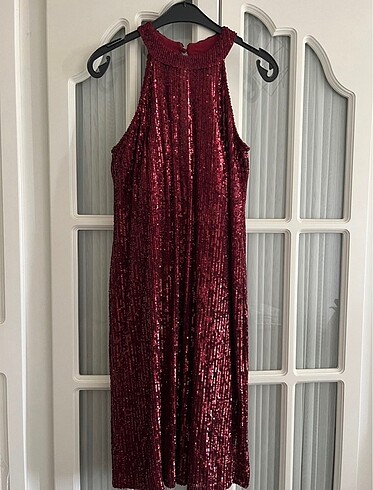 Bordo pullu abiye