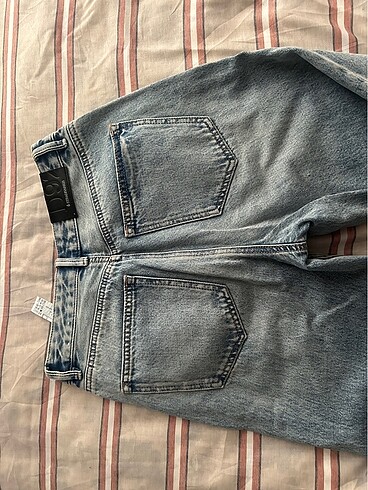 34 Beden mavi Renk stradivarius d92 jean