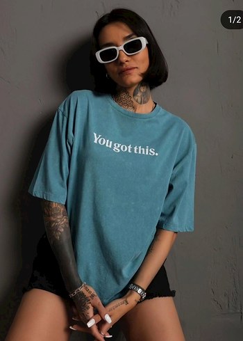 Turkuaz Denim Baskılı Oversize Tişört