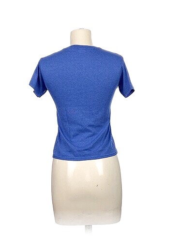 s Beden PreLoved T-shirt %70 İndirimli.