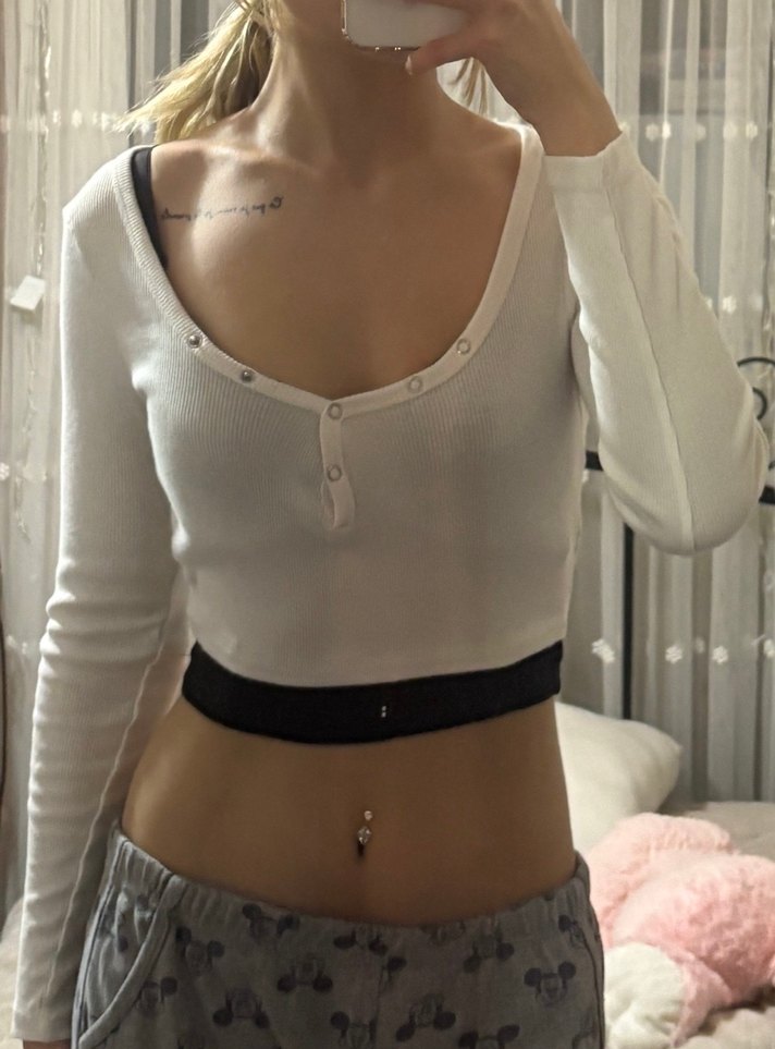 Uzun Kollu V Yaka Beyaz Crop Top - Görsel 4