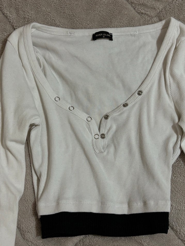 Uzun Kollu V Yaka Beyaz Crop Top - Görsel 3