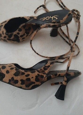 Shoes & More Leopar desenli bağlamalı ayakkabı
