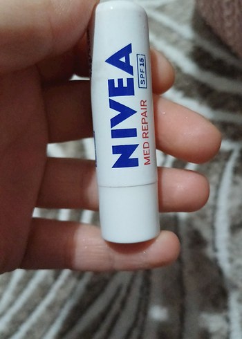 Nivea Med Repair Dudak Koruyucu SPF 15