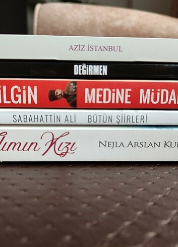 Tarihi ve Edebi Kitaplar