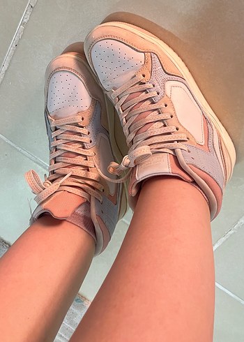 35,5 Beden Bershka Kadın Spor Ayakkabı