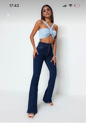 Trendyolmilla koyu mavi yüksek bel flare jeans