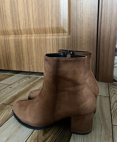 Bershka Taba renk Kadın topuklu bot