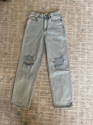 Straight dizi yırtık detaylı kadın jeans