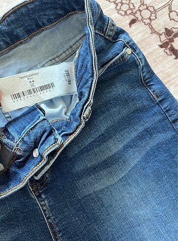Trendyol & Milla Trendyol milla mavi yüksek bel esnek skinny denim şort