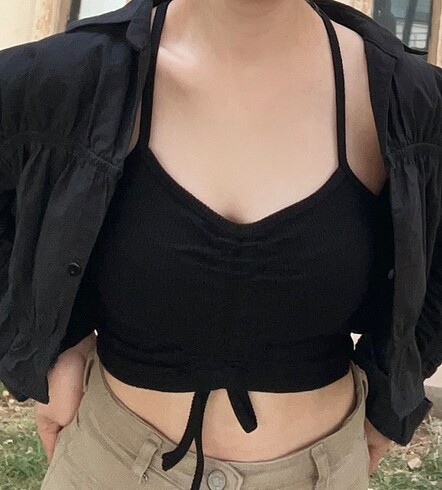 Bershka Bershka sırt dekolteli siyah crop üst