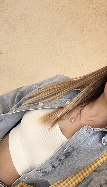 Beyaz crop bluz üst