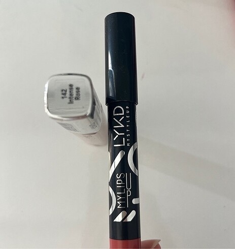 Beden Lykd mat ruj ve Lykd lipstick