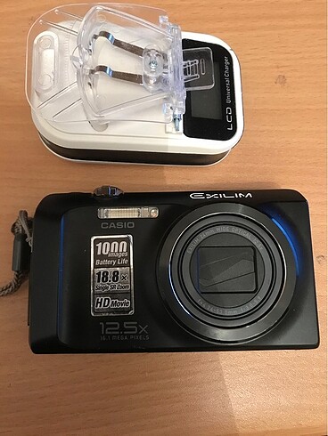 Casio dijital fotoğraf makinesi ve batarya cihazı