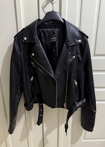 l Beden Pull and bear deri ceket