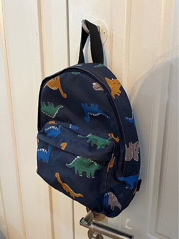 Koton Kids Dinozor desenli sırt çantası