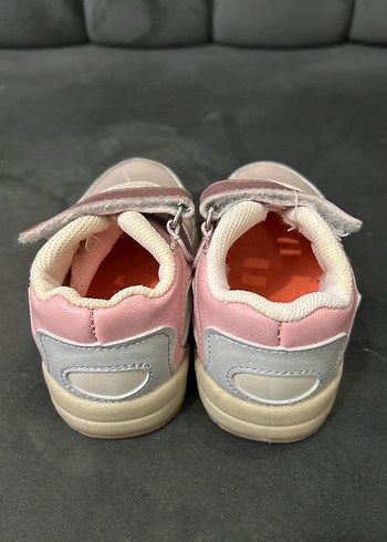 Kız Çocuk Pembe Cırtlı Spor Ayakkabı - Görsel 2