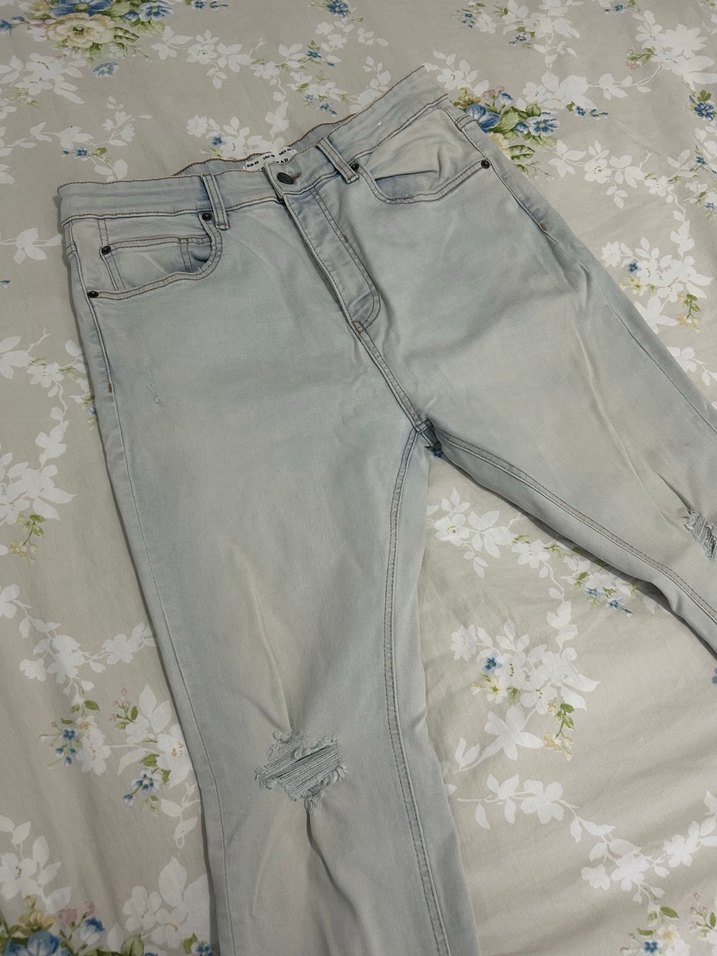 Buz mavisi dizleri yırtık model erkek kot pantolon - Görsel 2