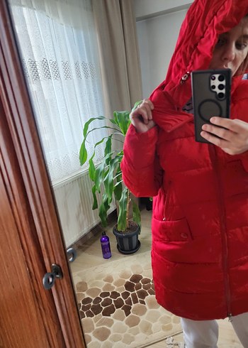 kırmızı koyu kırmızı Kapüşonlu Kadın Midi Kışlık Mont - Görsel 6