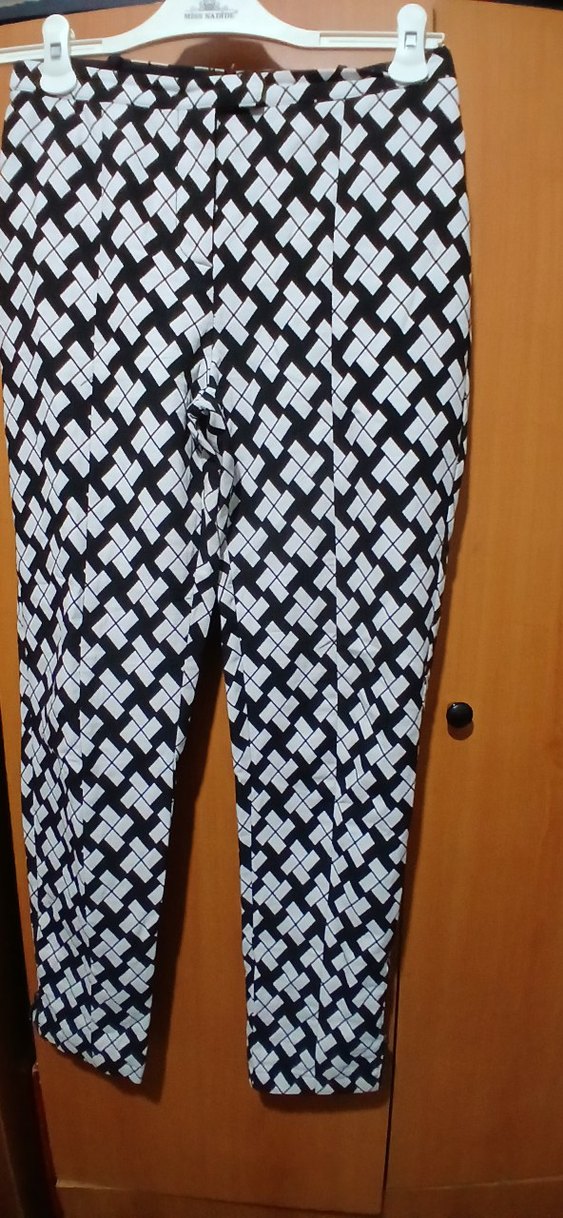 Kadın Beyaz Pilili Kumaş Pantolon - Görsel 2