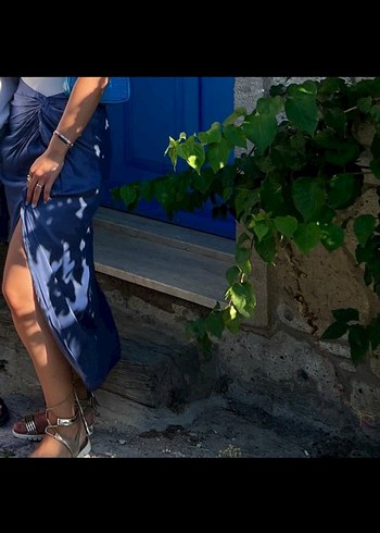 Zara Mavi Drapeli Uzun Kadın Etek - Görsel 3