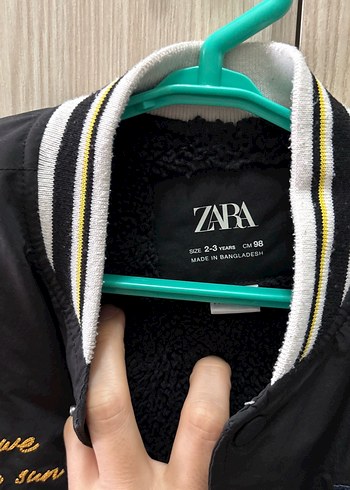 Zara Zara Erkek Çocuk Siyah Baskılı Mont