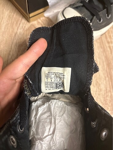 37,5 Beden siyah Renk Bilekli Converse