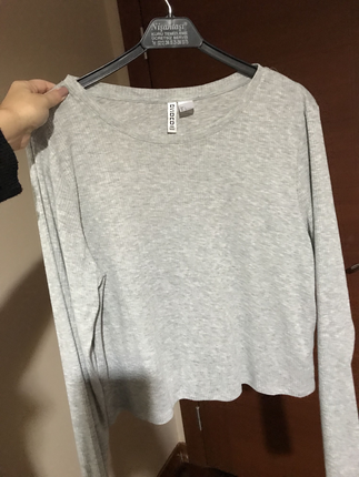 H&M H&m gri basic bluz