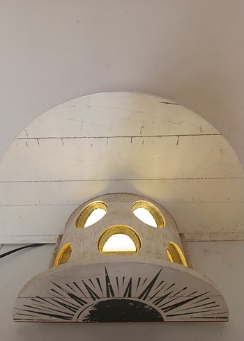 Diğer Sol şişelikli lamba. Yarım Ay Desenli Beyaz Masa Lambası